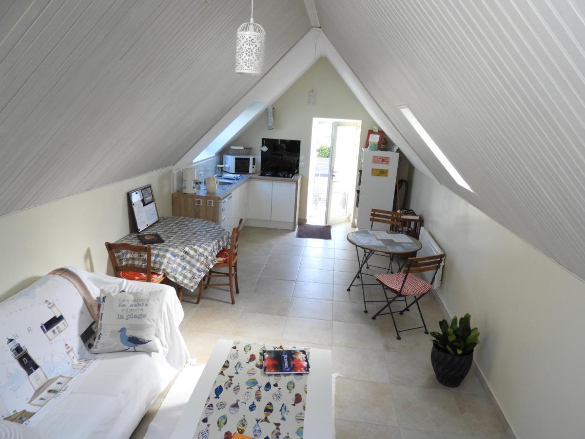 Les Volets Bleus Bed and Breakfast Saint-Guénolé Eksteriør billede